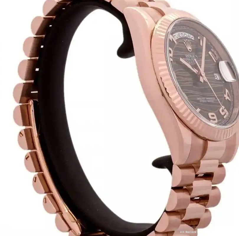 PrestigiousJewellers Gold II Rose Rolex 118235 Day-Date 0704